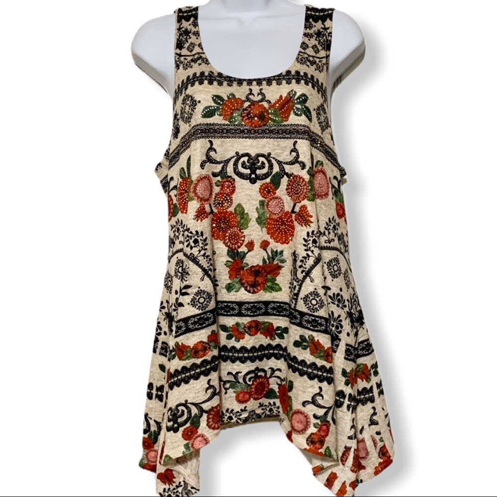 Vocal 100% polyester tank w/shark tail hem